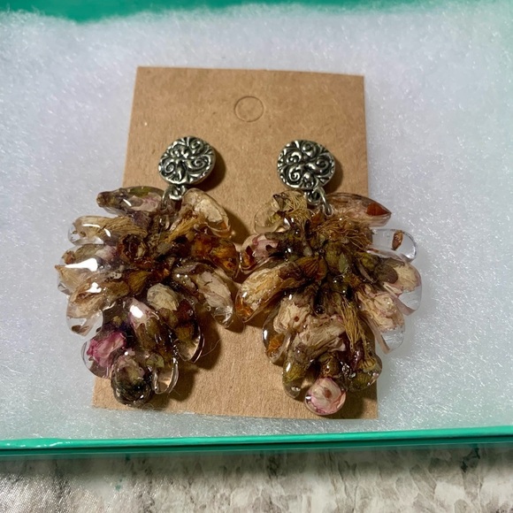 Trio of Peach Blossoms Necklaces and Monstera Drop Earrings Resin Jewelry - Picture 4 of 4